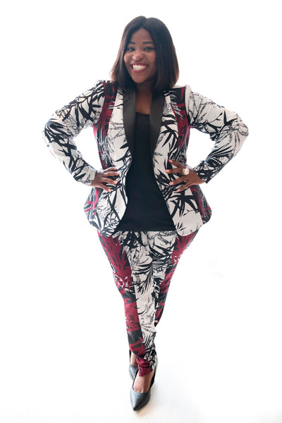 curvy gal in our leaf print cigar pants