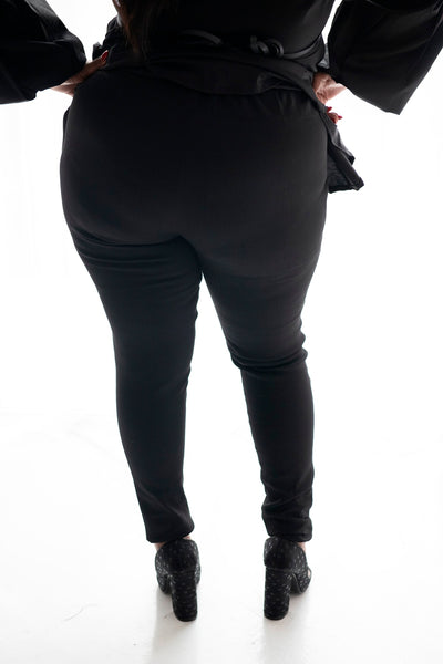 Lady wearing our italian stretch jeggings 